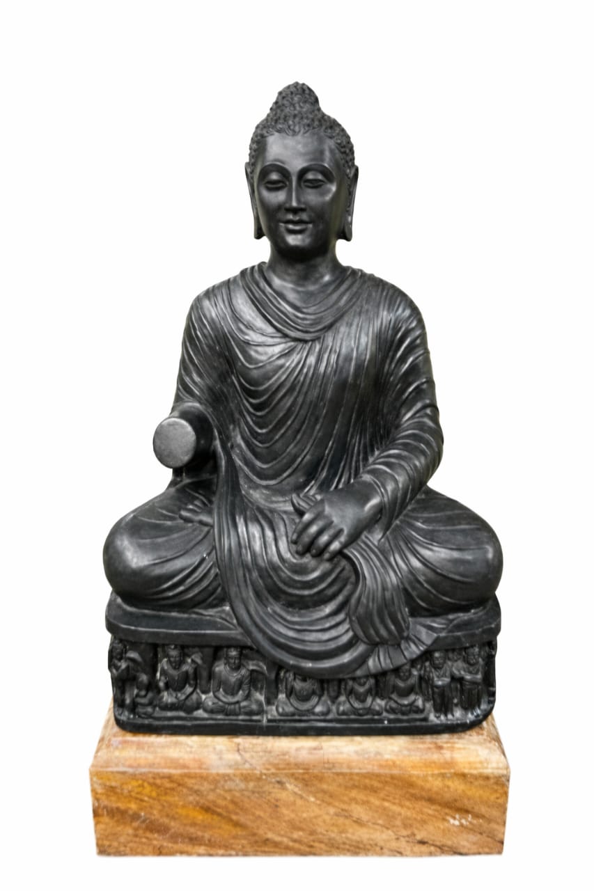 Seated Buddha – Black Stone Zen