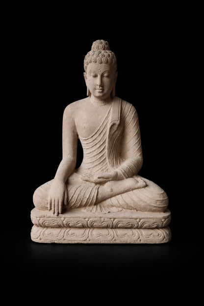 Vintage Buddha – Serene Form