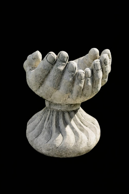 Cupped Palm Bird Bath – Nature’s Offering